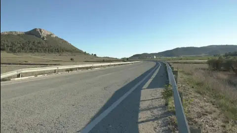 RM-422, carretera en la que ha fallecido un motorista este lunes a la altura de Abanilla (foto: La 7)