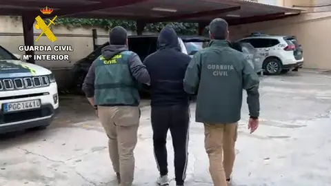 Momento de la detenci&oacute;n (foto: GC)