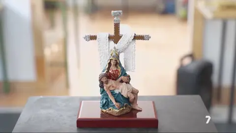 Miniatura cofrade de una empresa de Yecla (foto: La 7)