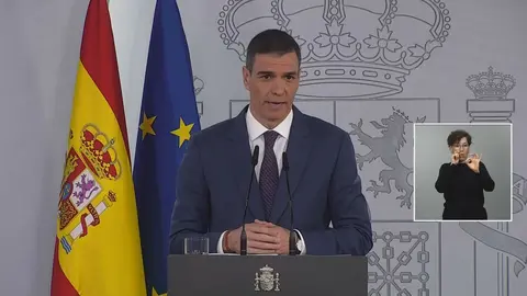 Pedro S&aacute;nchez durante su comparecencia (foto: La 7)