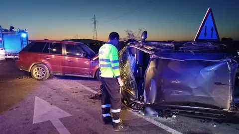 Accidente de tr&aacute;fico en Miranda (foto: 1-1-2)
