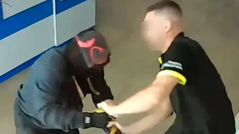 Imagen del atraco en &Aacute;guilas