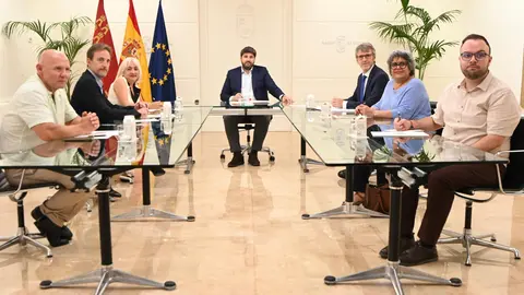 L&oacute;pez Miras se re&uacute;ne con UGT