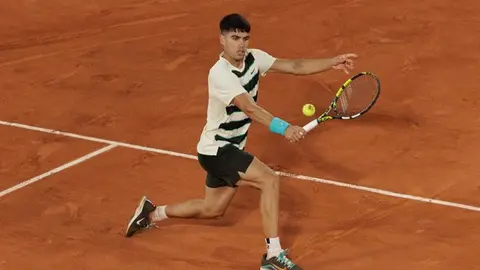 El tenista espa&ntilde;ol Carlos Alcaraz en Roland Garros (foto: EP)