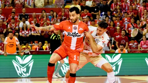 Lance del encuentro disputado entre ElPozo Murcia y el Jimbee Cartagena en la ciudad portuaria que ha acabado con victoria del conjunto melonero (foto: Jimbee Cartagena)