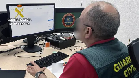 Agente de la Guardia Civil (foto: GC)