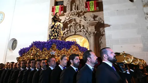 L&oacute;pez Miras como costalero del Stmo. Cristo del Rescate