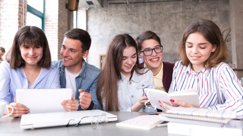 Qu&eacute; pueden estudiar los murcianos sin salir de casa: la oferta de las universidades online
