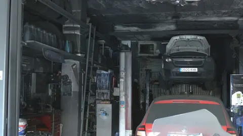 Taller incendiado (foto: La 7)