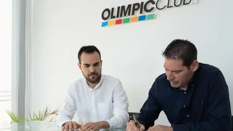 El CTO de Biyectiva, Rub&eacute;n Mart&iacute;nez (izq.) junto a Kike Boned, director de Olimpic Club