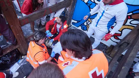 Herido atendido por Cruz Roja segundo encierro de las Fiestas de San Ferm&iacute;n 2025