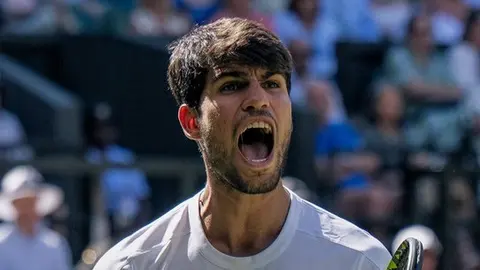 Alcaraz gana a Fritz y jugar&aacute; su tercera final de Wimbledon (foto: Wimbledon)