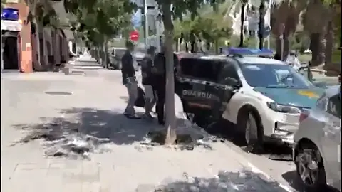 Detenido en Barcelona un l&iacute;der de Deport Them Now por incitar a la "cacer&iacute;a" en Torre Pacheco (foto: EP)