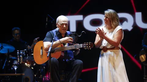 La estrella de la m&uacute;sica brasile&ntilde;a Toquinho recibe en Cartagena el Premio La Mar de M&uacute;sicas 2025