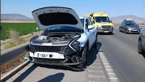 Accidente de tr&aacute;fico en la A-7 a la altura de Alhama (foto: 061)