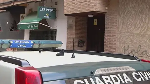 Edificio donde se encuentra la vivienda de Cabezo de Torres, lugar en el que se ha encontrado a un hombre degollado (foto: La 7)