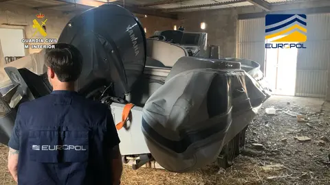 Una de las embarcaciones equipadas con grandes motores intervenidas en la operaci&oacute;n 'Nautilita'
