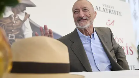 P&eacute;rez-Reverte, en la presentaci&oacute;n de Alatriste en Madrid