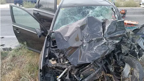 Muere un hombre de 57 a&ntilde;os al colisionar un turismo con un cami&oacute;n en Torre Pacheco