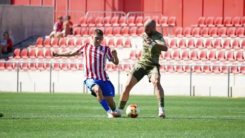 Lance del choque entre el Alt&eacute;tico B y el Real Murcia (foto: Real Murcia)