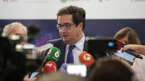 &Oacute;scar L&oacute;pez dice que lo siente por La Vuelta pero "m&aacute;s" por los "miles" de palestinos "que est&aacute;n siendo masacrados" (foto: EP)