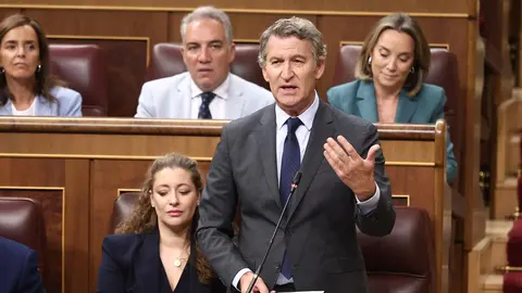 El presidente del PP, Alberto N&uacute;&ntilde;ez Feij&oacute;o, interviene durante una sesi&oacute;n de control al Gobierno en el Congreso de los Diputados, a 17 de septiembre de 2025, en Madrid (Espa&ntilde;a).
- Eduardo Parra - Europa Press