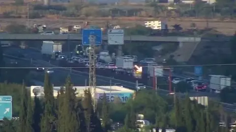 Retenci&oacute;n en la A-7 a la altura de Puerto Lumbreras (foto: DGT)