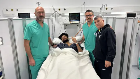 Kaiser Gates, operado con &eacute;xito (foto: UCAM Murcia CB)