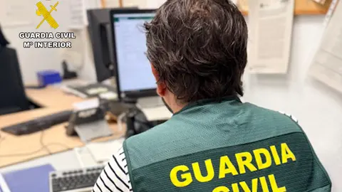 Un agente de la Guardia Civil (foto: GC)