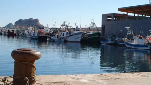 Puerto pesquero de &Aacute;guilas