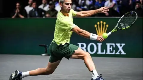 Alcaraz en su debut en el Masters 1000 de Paris