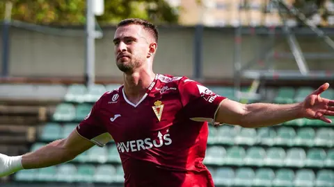 Flakus lidera la victoria del Real Murcia