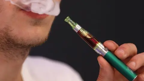 El consumo de cigarrillos electr&oacute;nicos entre los j&oacute;venes de la Regi&oacute;n es superior a la media nacional