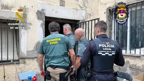 Guardia Civil detiene a dos hombres y una mujer de un clan familiar con m&aacute;s de 400 dosis de coca&iacute;na en Caravaca