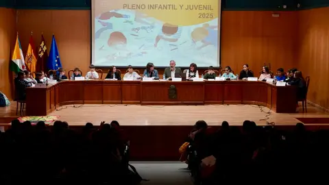 El Ayuntamiento de Santomera ha celebrado esta semana un Pleno Infantil y Adolescente con la participaci&oacute;n de alumnas y alumnos de todos los centros educativos del municipio