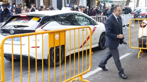 Archivo - El exministro de transporte Jos&eacute; Luis &Aacute;balos a su llegada al Tribunal Supremo para declarar como investigado, el 15 de octubre de 2025, en Madrid (Espa&ntilde;a).
- Eduardo Parra - Europa Press - Archivo