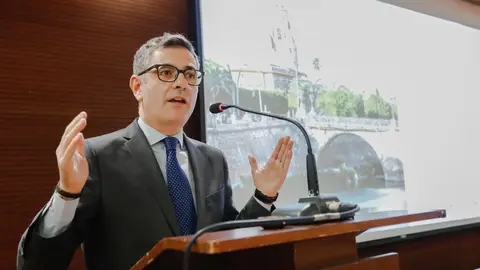 El ministro de la Presidencia, Justicia y Relaciones con las Cortes del Gobierno, F&eacute;lix Bola&ntilde;os en el XXVII Congreso Nacional de la Asociaci&oacute;n Profesional de la Magistratura 'Justicia indepediente, garant&iacute;a de democracia'
- EDU BOTELLA/EUROPA PRESS