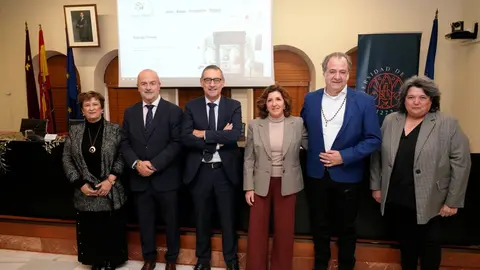 Presentaci&oacute;n de &lsquo;Murcia Oleum&rsquo;, el primer concurso oficial destinado a reconocer y premiar la excelencia de los aceites de oliva virgen extra elaborados en la Regi&oacute;n
- CARM