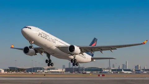 Avi&oacute;n A330 de Plus Ultra.
- PLUS ULTRA