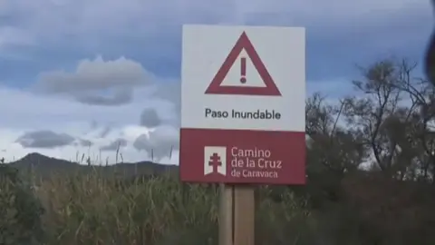 Hallan a un ciclista muerto en una rambla de Mazarr&oacute;n (foto: La 7)