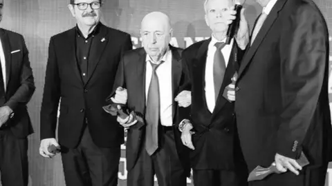 El periodista murciano Benjam&iacute;n Abell&aacute;n Segovia, recibe un homenaje en la Gala de Premios al M&eacute;rito Deportivo, de la Asociaci&oacute;n de la Prensa Deportiva de la Regi&oacute;n de Murcia (foto: APDRM)