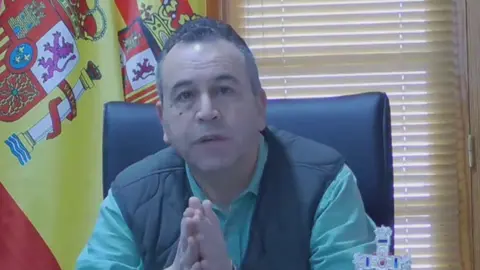 El alcalde de Abanilla, Jos&eacute; Antonio Blasco, interviene en directo en La 7 Noticias (foto: La 7)