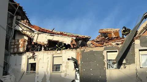Edificio que ha explotado en el distrito madrile&ntilde;o de Carabanchel (foto: Emergencias Madrid)