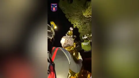 Los bomberos rescatan a cuatro senderistas en la sierra de Columbares, en Murcia (foto: Bomberos Murcia)