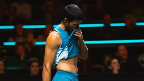 Carlos Alcaraz descansar&aacute; tras ganar el Open de Australia y no ir&aacute; a disputar el torneo de Rotterdam (foto: Agencias)