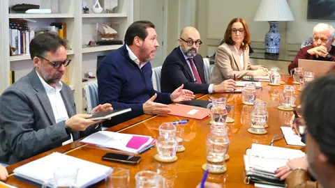 Reuni&oacute;n del Ministerio de Transportes y los sindicatos
- MINISTERIO DE TRANSPORTES