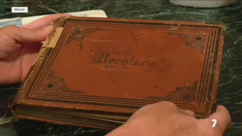 Un antiguo recetario de farmacia