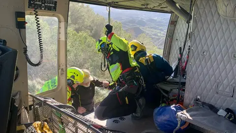 Rescatado un excursionista de 70 a&ntilde;os en Ca&ntilde;adas de San Pedro tras marearse durante una ruta (foto: 112 de la Regi&oacute;n de Murcia)