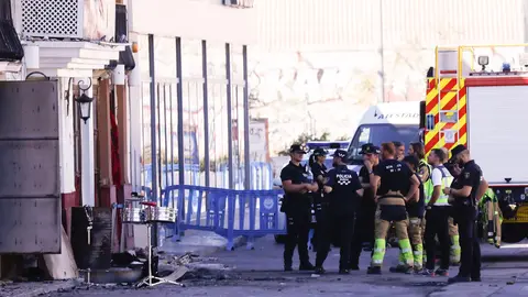 Polic&iacute;a cient&iacute;fica en las discotecas calcinadas en la zona de Atalayas de Murcia