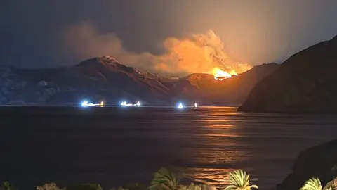 Declarado un incendio forestal en Cabo Ti&ntilde;oso, en  la Sierra de la Muela de Cartagena (foto: Contigo Cartagena)